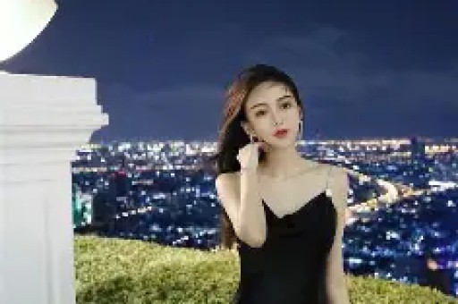 女主浮出水面！马克龙被爱妻“掌掴”线岁身姿饱满