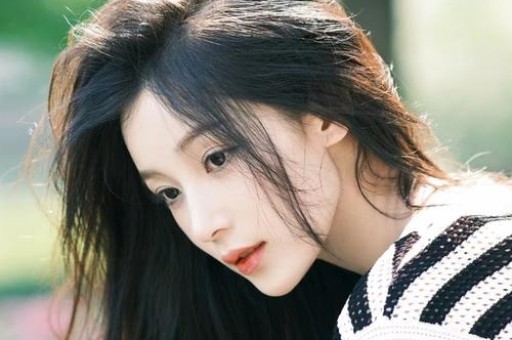 田曦薇是一线小花吗？井柏然有微调？翟潇闻郭耘奇近况曝光大经纪人日常揭秘